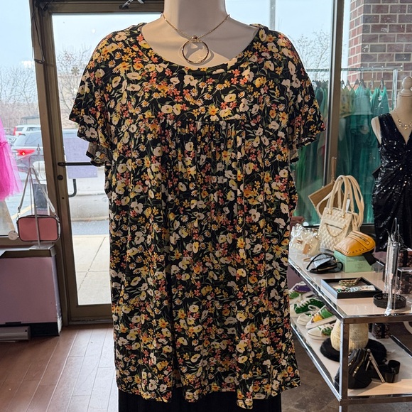 Haptics Tops - Floral Ruffle Sleeve Blouse